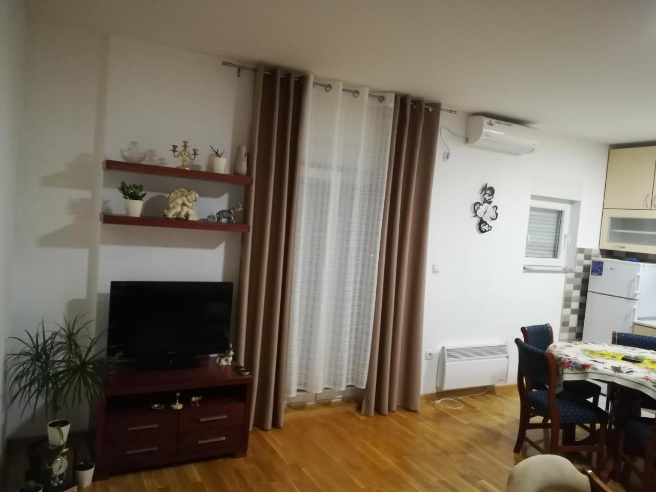 Ferienwohnung Apartmens Natali Belgrad Exterior foto