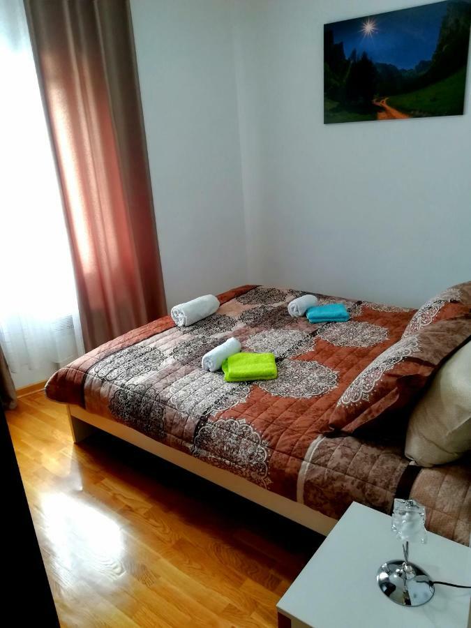 Ferienwohnung Apartmens Natali Belgrad Exterior foto